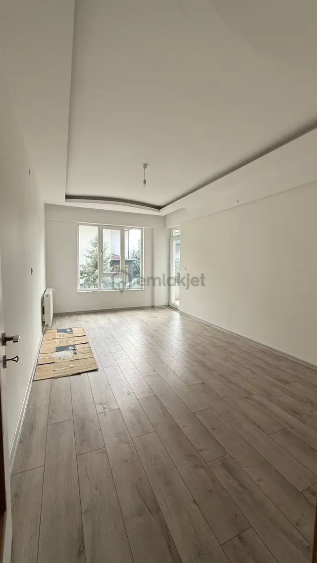 Öz Gaye Emlaktan Develi Gölemende Satılık 4+1 Daire 2