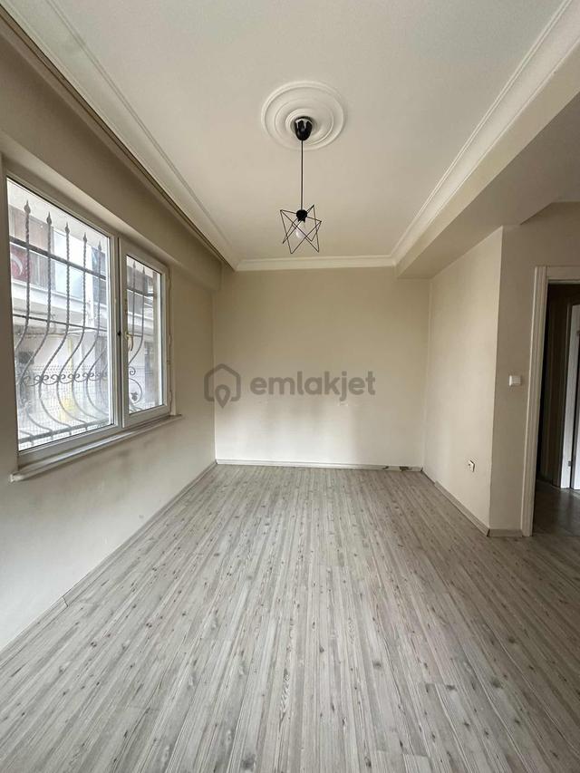 Muhittin 1+1 Ayrı Mutfak Bahçe Katı 5