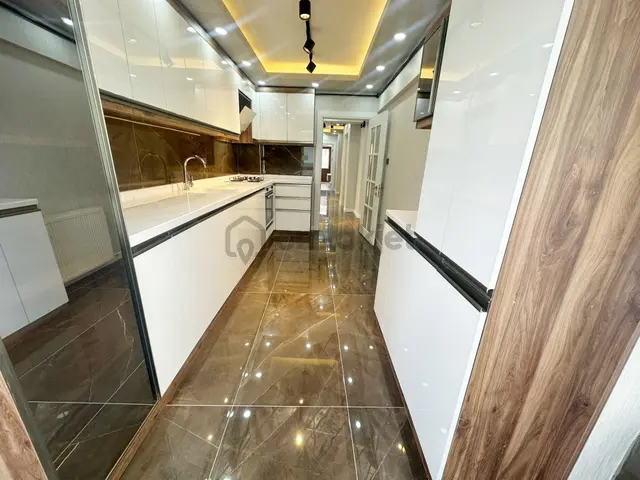 Süvari Mahallesi Cadde Yakını Lüx 3+1 Full Yapılı 1