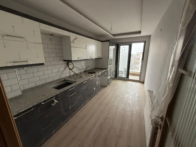 🏡50 Yıl Mahallesi 🏡 ✅6+1 200m2 5 Katlının Çatı Dubleksi ❇️full Özelikli Petek Kombili 1