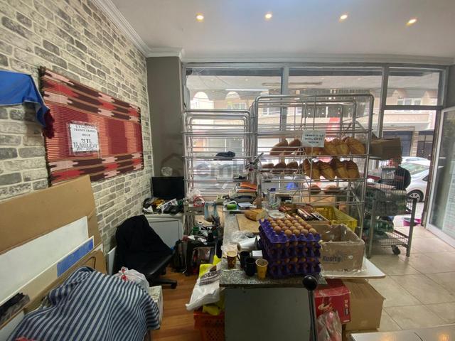 Haznedar'da Karotu Alınmış 22m2 Düz Giriş Köşe Dükkan 5