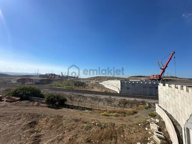 Siteler Mahallesinde 3734m2 Elektrik Ve Su Sorunu Olmayan Tarla 5