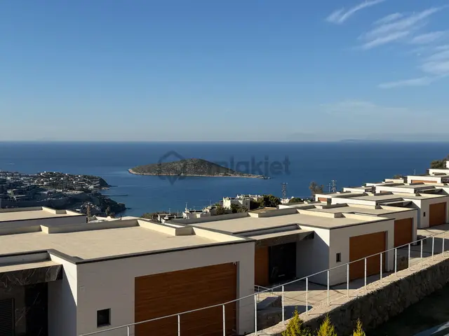 Bodrum Yalıkavak Satılık Özel Plajlı Deniz Manzaralı 4+1 Villa 2