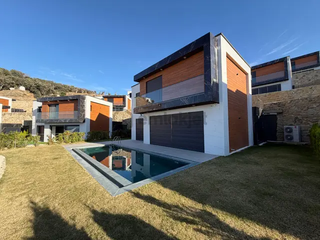 Bodrum Yalıkavak Satılık Özel Plajlı Deniz Manzaralı 4+1 Villa 4