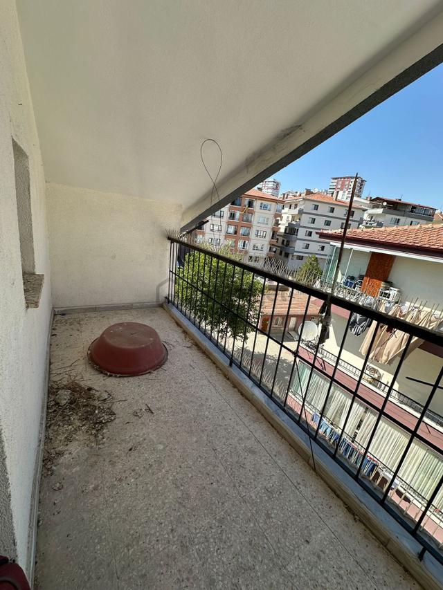 Kartaltepe Mahallesinde Salı Pazarına 50 Metre Mesafede 6+1 Dubleks Daire 5