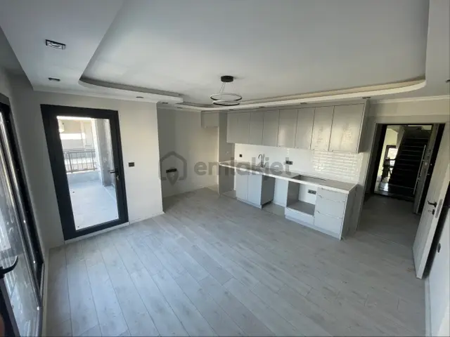 Kullanışlı Geniş Ferah Sıfır 1+1 Daire 3