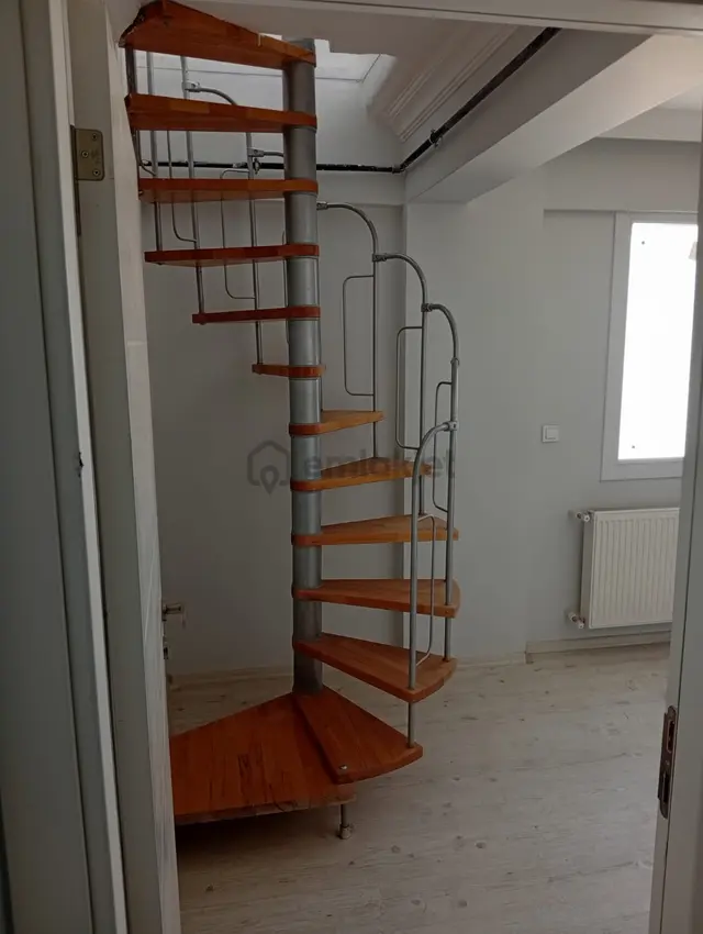 Satılık Bahçelievler Mahallesinde 4+2 Kış Bahçeli Dubleks 2