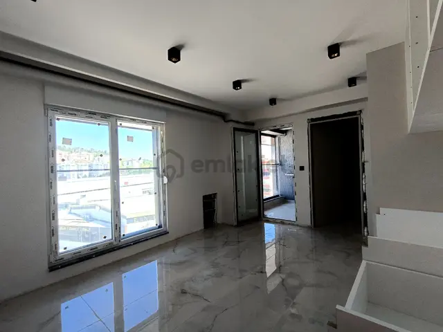 Çelebioğlu'ndan Modern Tasarımlı Cadde Üstü 5+1 Lüx Üst Dublex 5