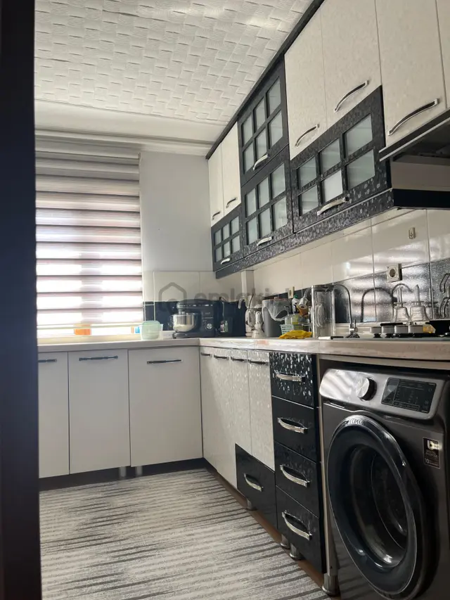 Y.mahalle Çakırlar Kavşakta Ara Katta Full Yapılı Site İçi 3+1 Satılık Daire 3