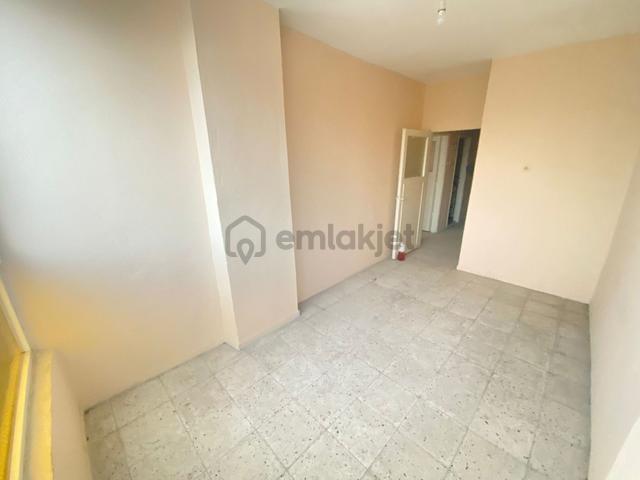 Prestij'den Cumhuriyet'te Geniş Oturumlu 3+1 Daire 5