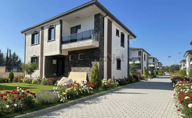Battalgazi Hanımın Çiftliğinde Satılık 5+1 Ultra Lüks Yeni Yapım Villa Battalgazi Hanımın Çiftliğinde Satılık 5+1 Ultra Lüks Yeni Yapım Villa
