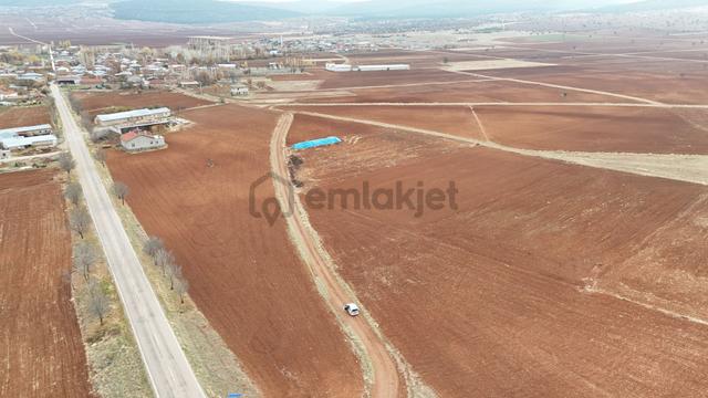 Konya / Akören / Karahüyük Mahallesinde 1.521 M² Müstakil Tapulu Tarla 5