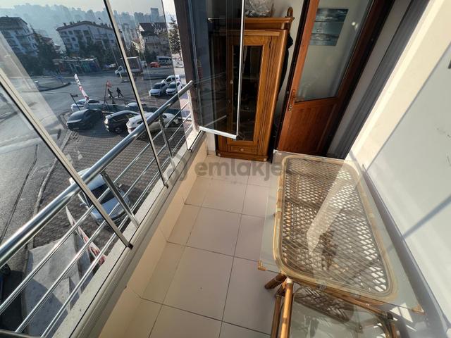 Atapark Mahallesi'nde Manzaralı Full+full Yapılı 3+1 Daire! 4