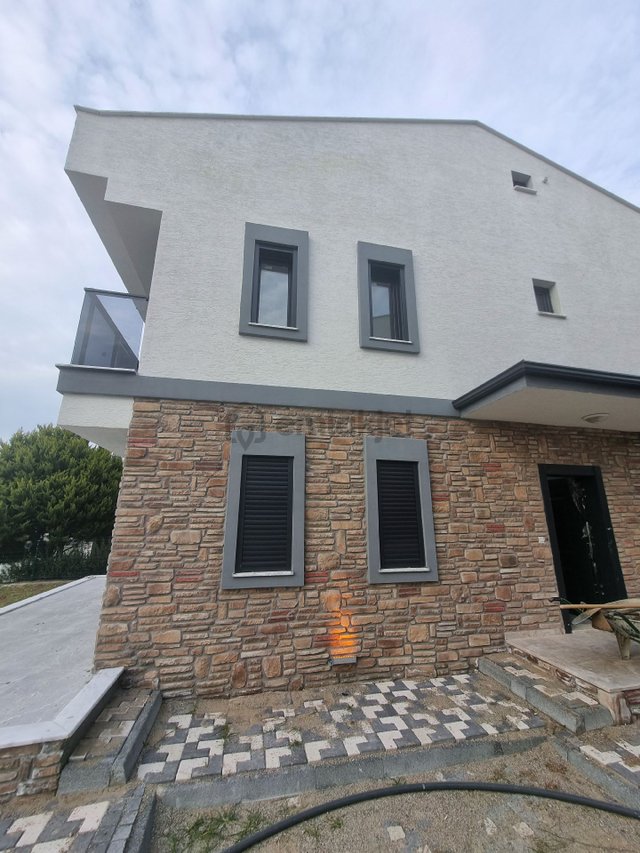 Premar Ayvada'dan Pelitköy Sahilde Sıfır Tripleks Villa