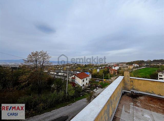 Başiskele Kılıçarslan Mah. 4+1 Satılık Natamam Villa 4