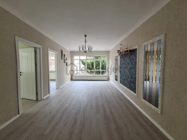 Etlik Kıvrımlı Sokak Arakatta Full Yapılı Ön Cephe 3+1 Daire 2