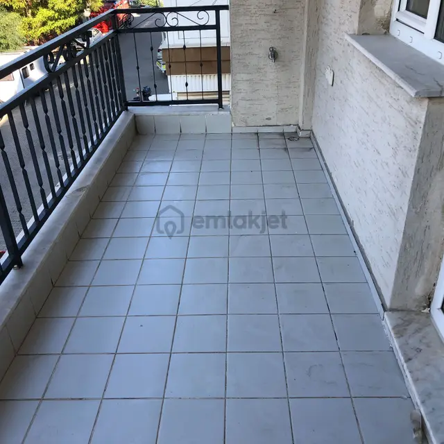 Karşıyaka Yalı Mahallesinde Kiralık 3+1 Lüx Köşe Ara Kat Daire 3