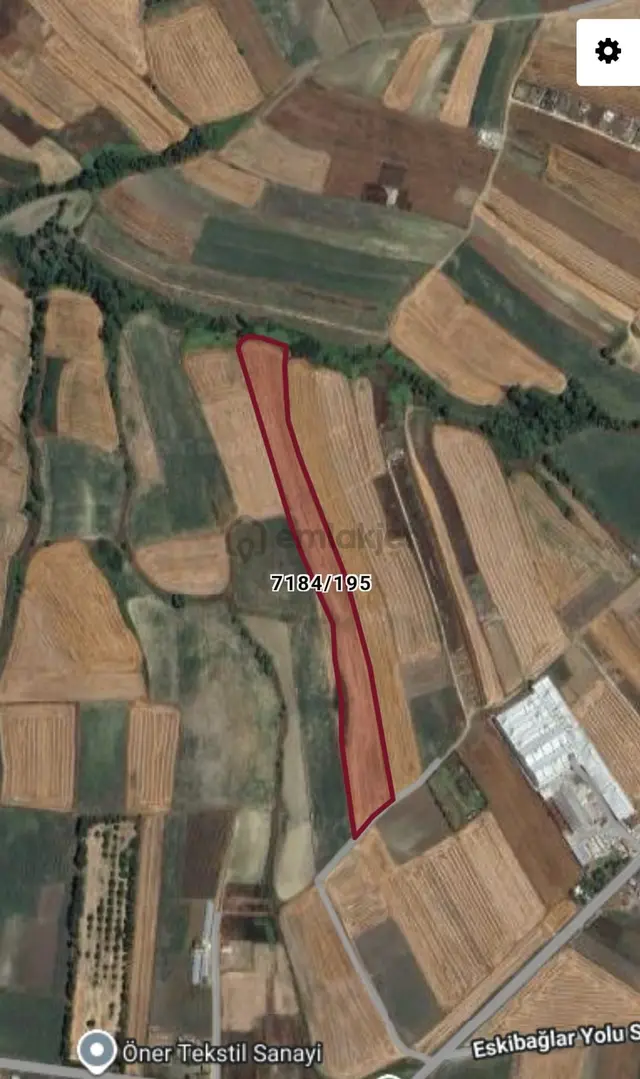 Remax Necati Kurt/ Silivri Kadıköy Fabrikalar Bölgesinde 2400 M² 3