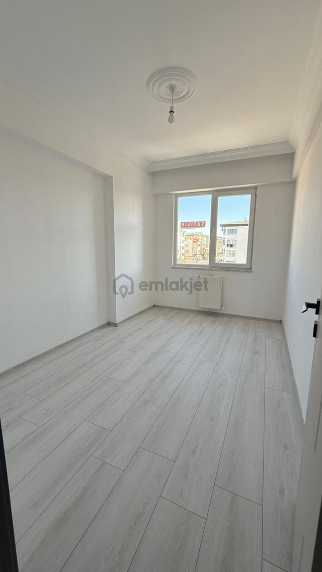 Öz Gaye Emlaktan Develi M.asım Köksal Mahallesinde Satılık Ara Kat Lüks Daire 5
