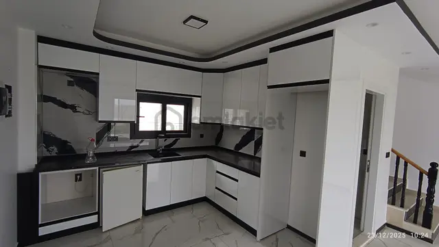 Remax Toros'tan Altınkum'da 3+1 Dubleks Villa 3