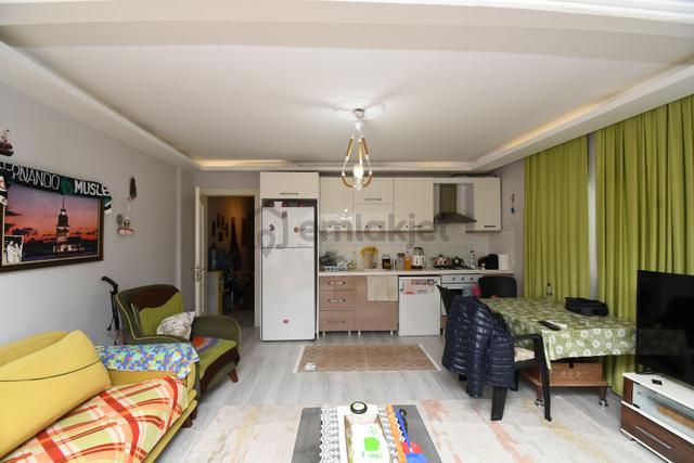 Kuşadası Camiatik Mahallesi Merkezi Konumda Acil Satılık 2+1 Yksek Giriş Daire 3