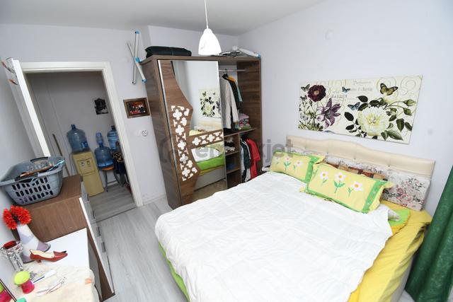 Kuşadası Camiatik Mahallesi Merkezi Konumda Acil Satılık 2+1 Yksek Giriş Daire 5