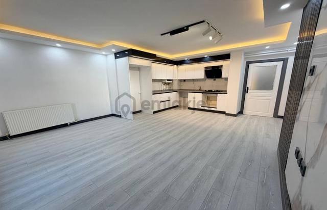 Atapark Mahallesi'nde Asansörlü Binada 2+1 Daire! 4