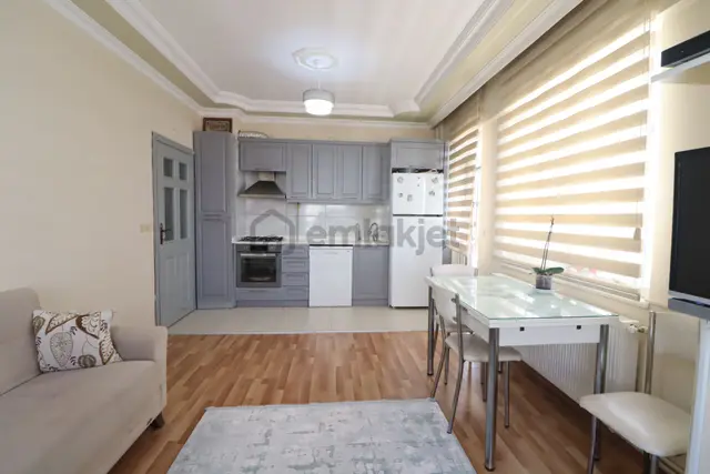 Türk Emlak'tan Uluç Mah.'nde Merkezi Konumda 2+1 Satılık Daire 2