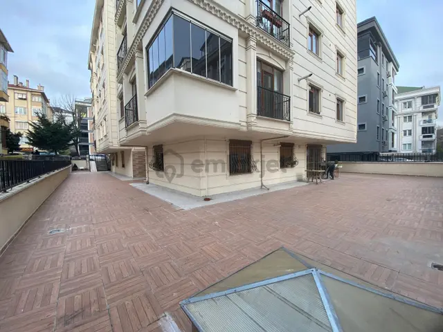Bahçelievler Merkez'de Yeni Binada K. Otoparklı 2+1 Daire 5