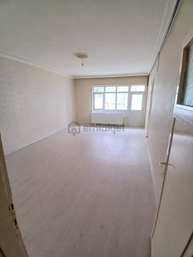 Çarşı Merkezde Satılık Daire 3