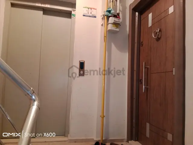 Çerçi Emlak'tan Yeşilyurt Mah. Satılık 3. Kat Lüks Daire 3