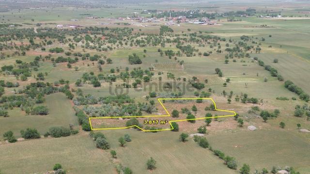 Akören Karahüyük De 3.817 M2 Müstakil Tapulu Bağ 1