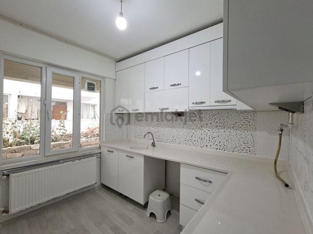 Recep Ümit Emlak'tan Işıklar Mahallesinde Kırım Caddesi Yakınında Satılık 2+1 Daire 4