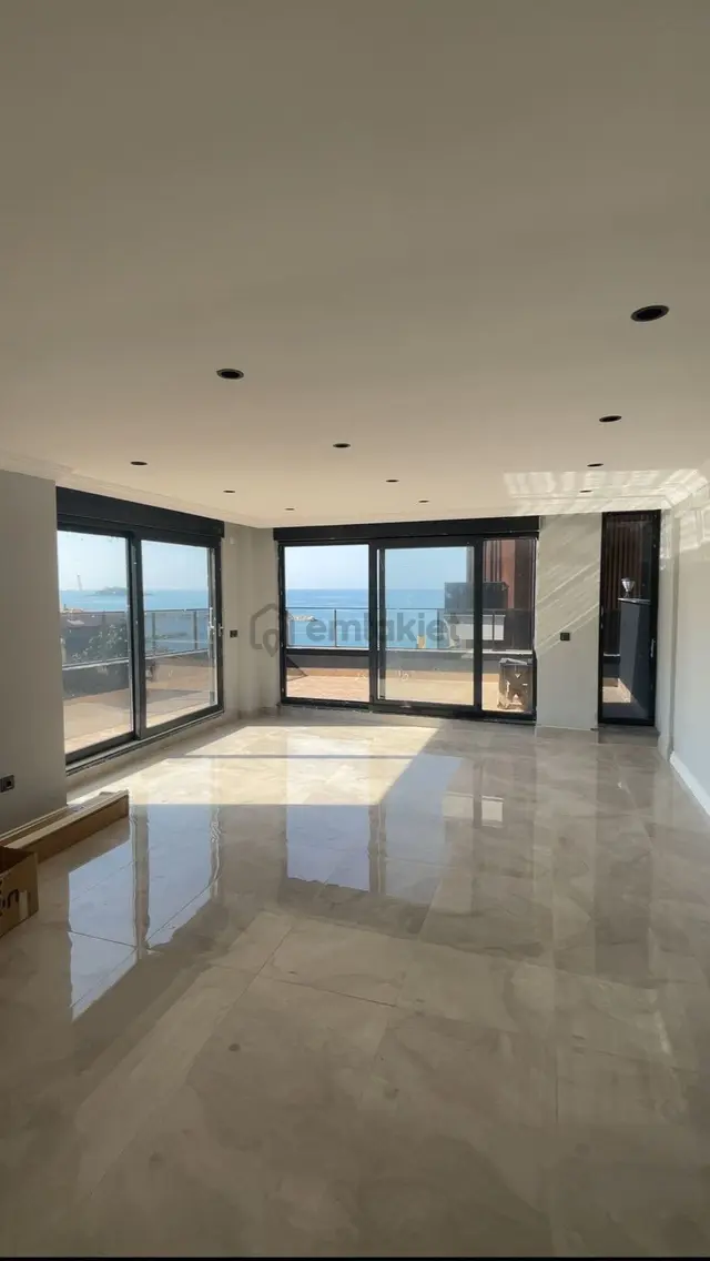 Deniz Manzaralı Köşe 5+1 Lüks Villa 2