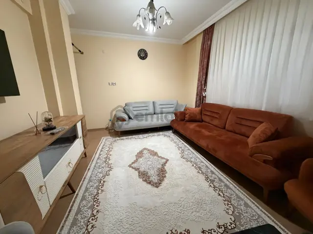 İstanbul House'tan Bahçelievler'de Sezer Sokak'ta 2 + 1 Daire. 3