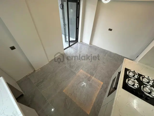 Menderes Mh.de !en Gözde Yerinde! 2+1 Çift Banyolu Satılık Daire 4