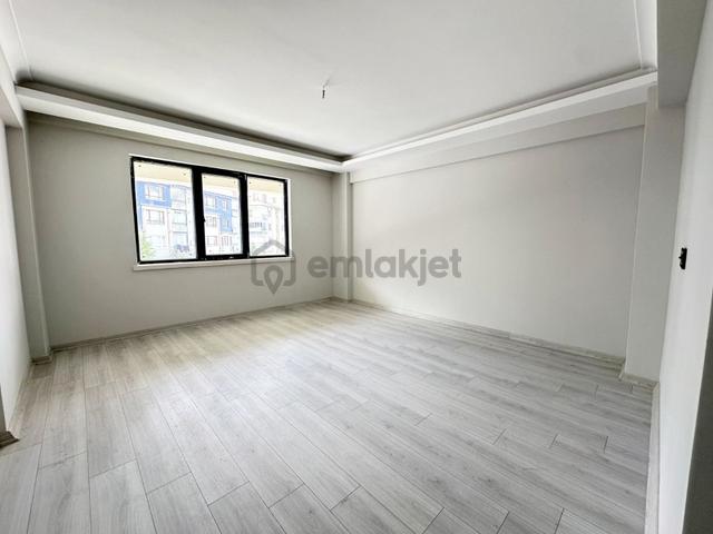 Karapürçek'te Uçaklı Park Yakınında Giyinme Odalı 3+1 Ara Kat Satılık Sıfır Daire !! 4