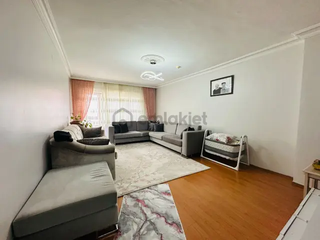 Karapürçek'te Kedili Villa Yakınında 3+1 Ara Katta Satılık Daire !! 1