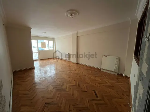 Asil'den Üçkuyularda Cadde Paraleli Temiz Arakat Depozitosuz 2