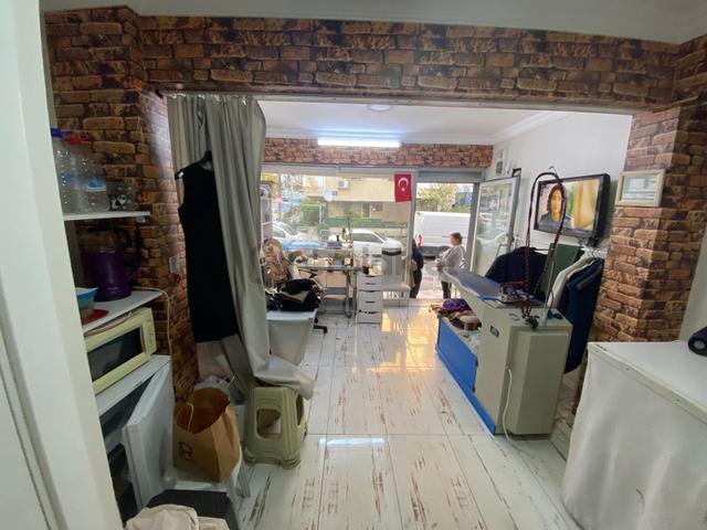 Acill Buca İşçievleri Yiğitler Mah.de 20m2+10m2 Avlulu Otomatik Panjurlu Satılık Dükkan 4