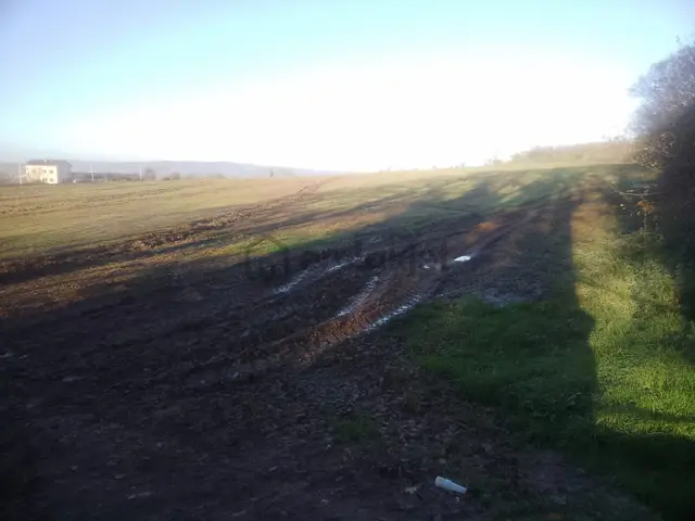 Satılık Sakarya Ikızceosmanıye Mahallesınde Konut Imarlı Arsa 4