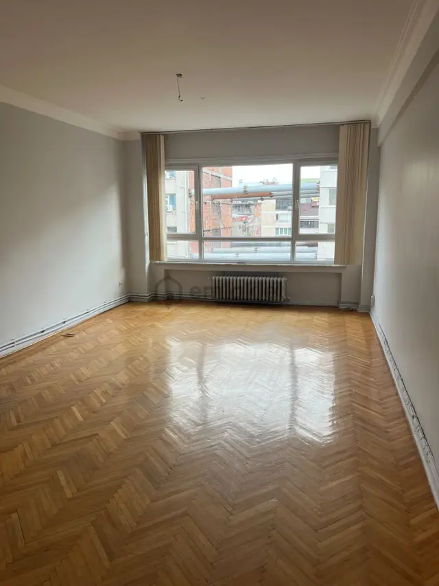 Halaskargazi Cad. , Osmanbey Metro Yanı 2+1 Kiralık Nezih Ofis 4