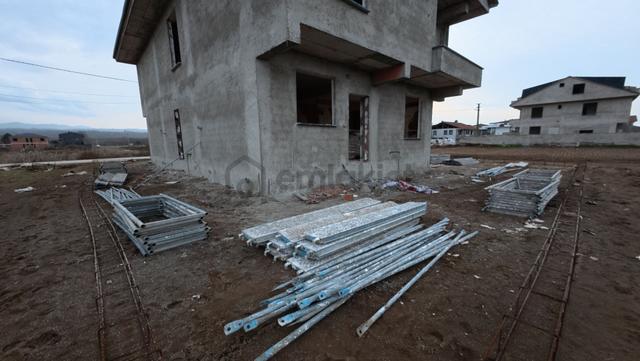 Kocaali'de 120m2 Bahçeli 4+1 Villa 5