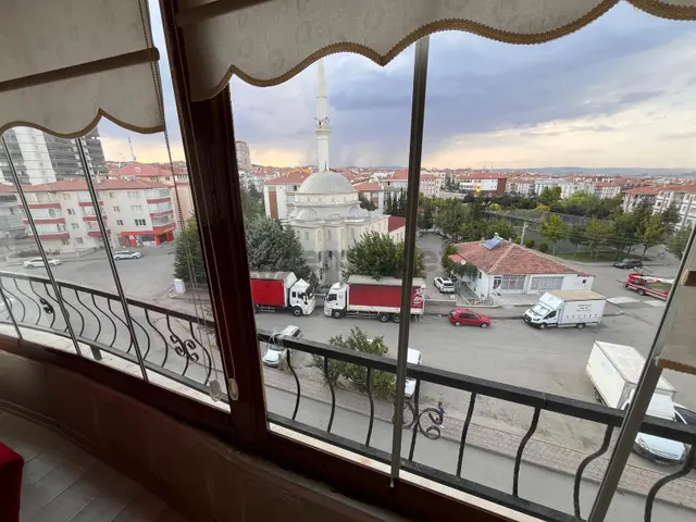 Koza Emlak'tan Pınarbaşı Mahallesin'de Yapılı Masrafsız 4+2 Geniş Daire 3