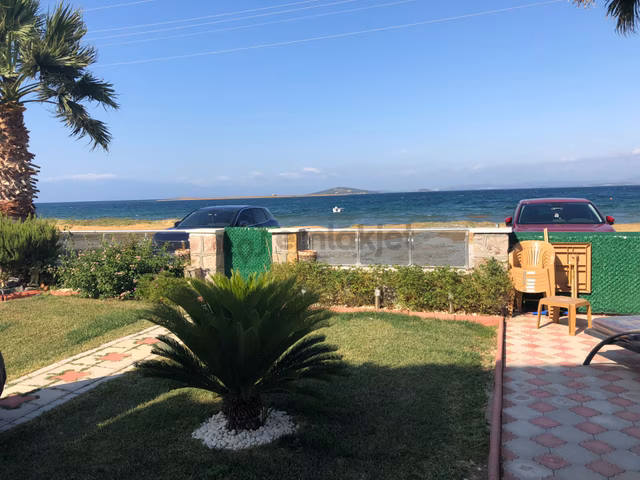 Balıkesir Ayvalık Cunda Da Satılık Muhtesem Villa.denize Sıfır. 1