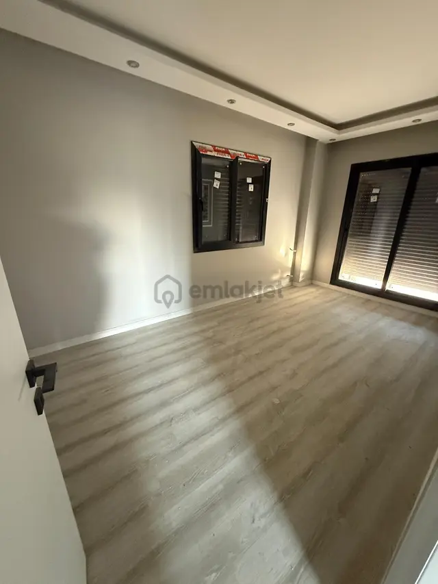 Cumhuriyet Mah.de Özel Yapım 2+1 | Önü Açık 3