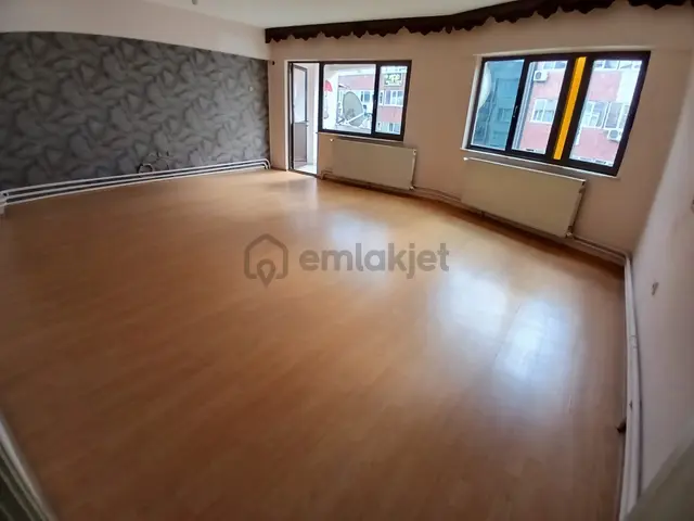 Gazcılar Cadde Üstü Bakımlı Kiralık Daire 3