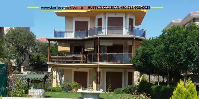 Ayvalikta Satilik Mukemmel Tripleks Villa 2