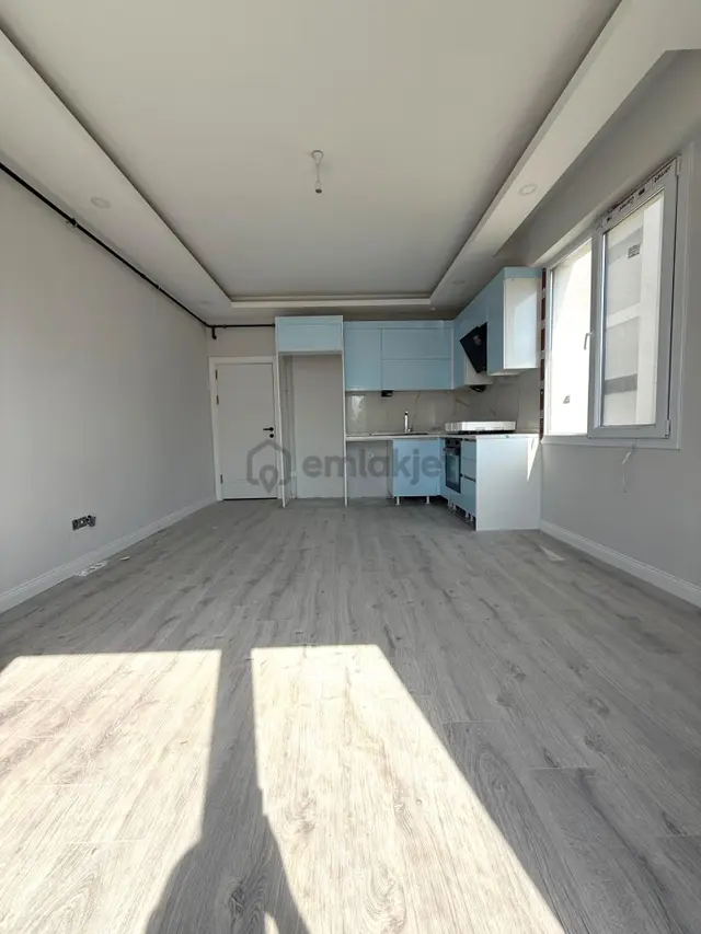 Silivri Yenimahalle De Site İçi 1+1 Satılık Bahçe Katı Daire 3