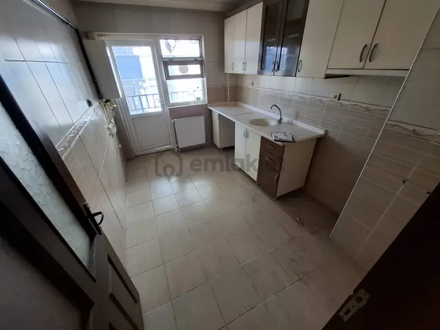 Koza Emlak'tan Pınarbaşı Mahallesin'de Arakatta Asansörlü 3+1 Daire 4